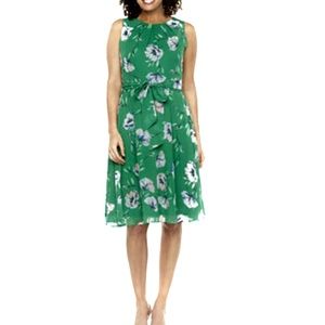 Jessica Howard Green Floral Dress 👗 🌺